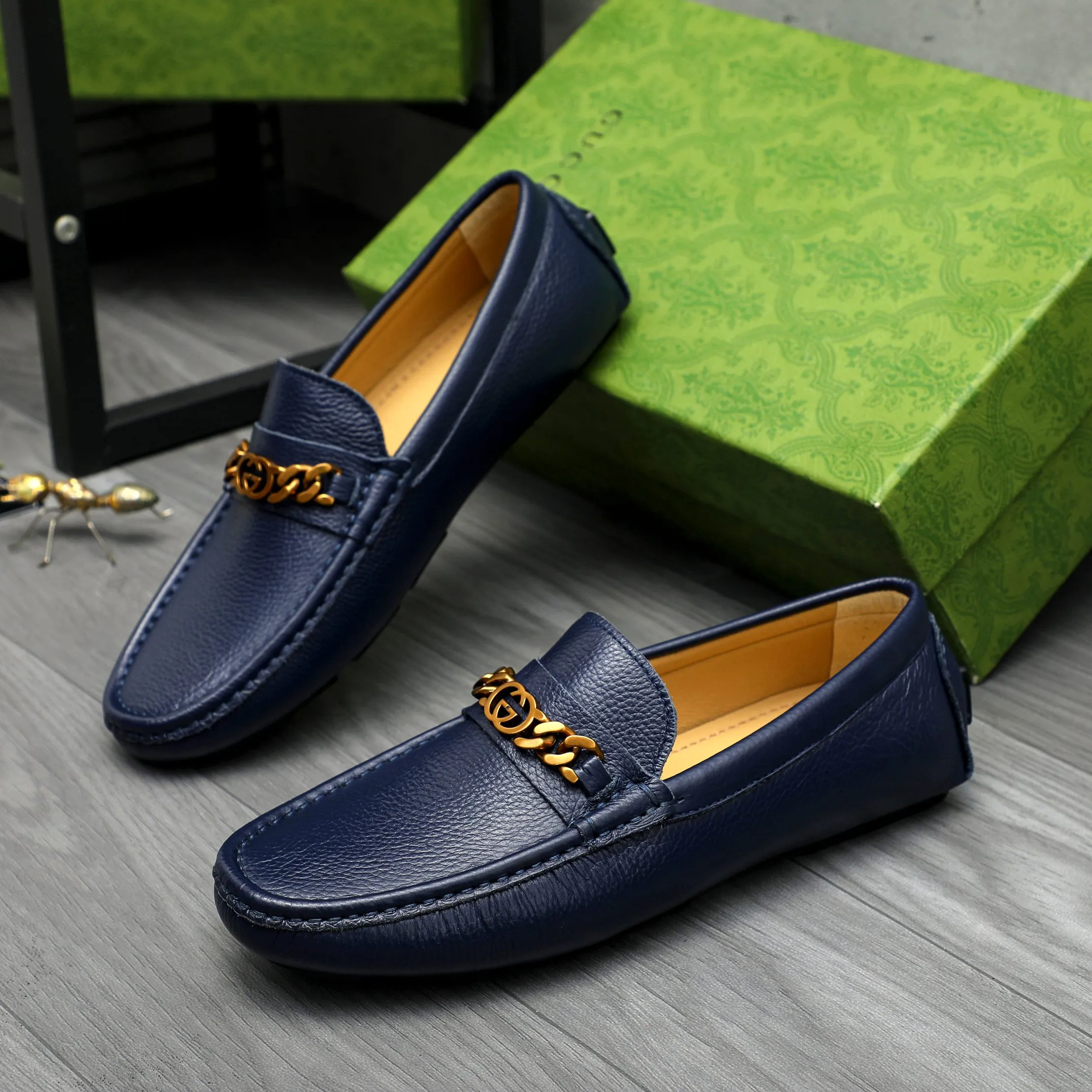 Men's shoes 💰p420 Product trademark: GUCCI (Gucci) casual slip-on men's shoes Regular size: 38-44 Product materials: Selected pebbled cowhide upper, sheepskin lining, rubber outsole